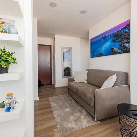 Piazza Salotto & Stazione Comfy Apartment Pescara Buitenkant foto