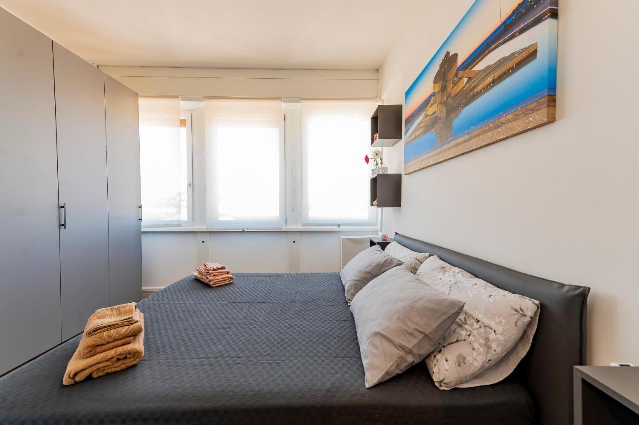 Piazza Salotto & Stazione Comfy Apartment Pescara Buitenkant foto