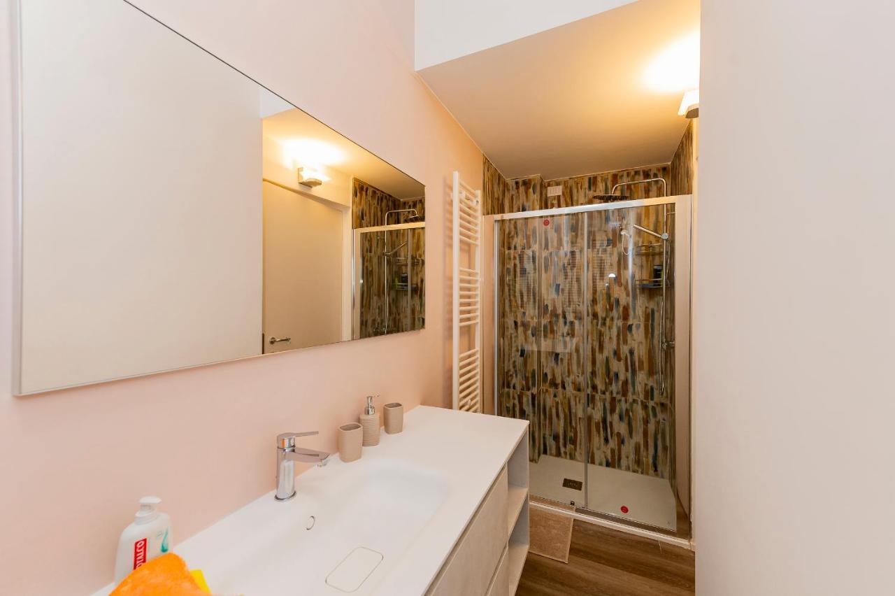 Piazza Salotto & Stazione Comfy Apartment Pescara Buitenkant foto